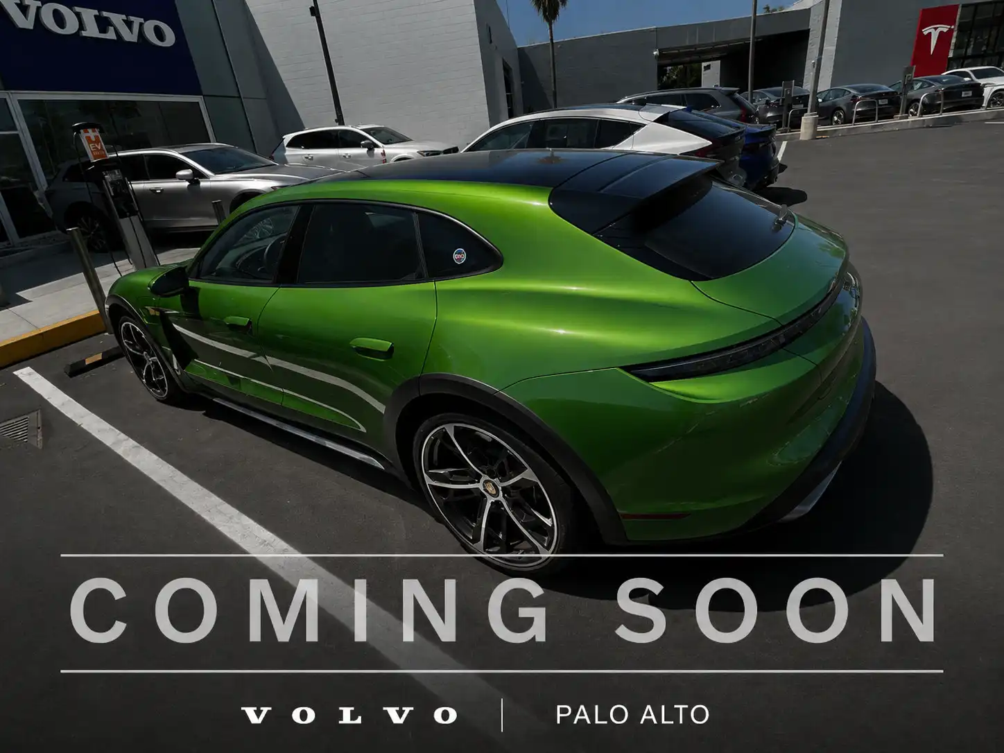 2023 Porsche Taycan Cross Turismo's photo