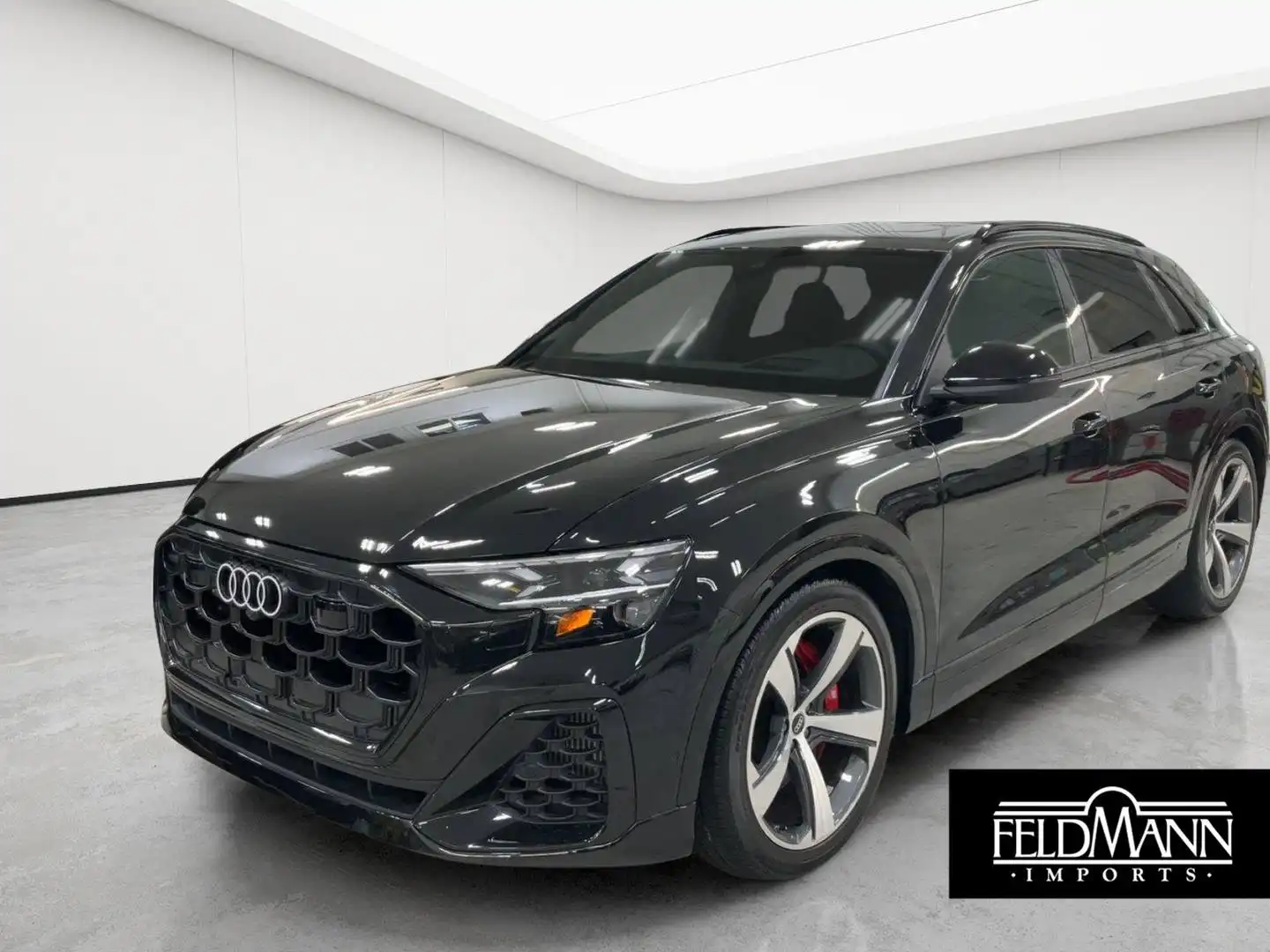 2024 Audi SQ8 Prestige's photo