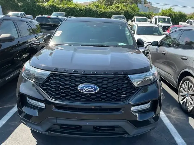 2024 Ford Explorer ST 4WD photo 3