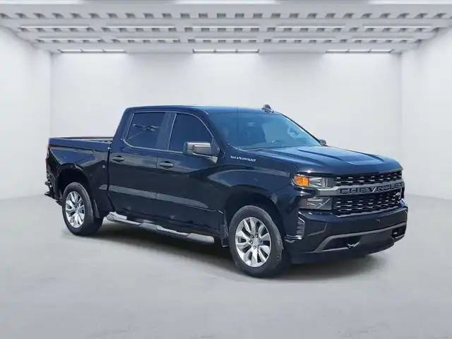 2022 Chevrolet Silverado 1500 Custom Crew Cab Short Box's photo
