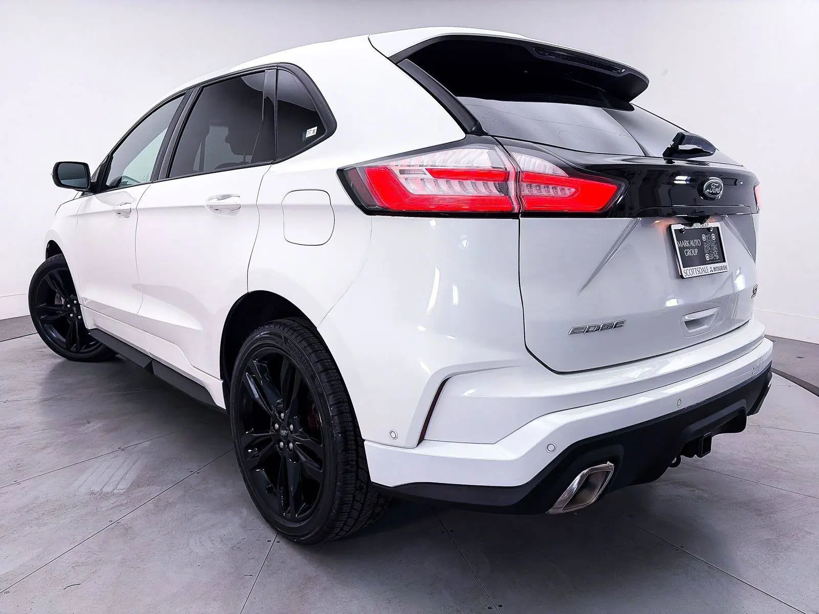 2020 Ford Edge ST AWD photo 3