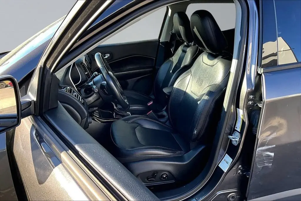 2019 Jeep Compass Limited photo 3