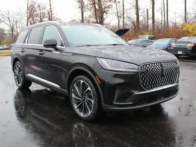2026 Lincoln Aviator Reserve AWD photo 1
