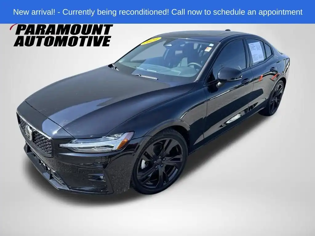 2024 Volvo S60 B5 Plus Dark Theme's photo