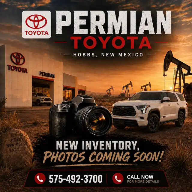 2022 RAM 1500 Laramie 4x4 Crew Cab 5'7's photo