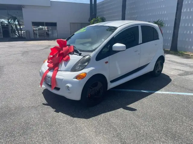 2012 Mitsubishi i-MiEV ES photo 3