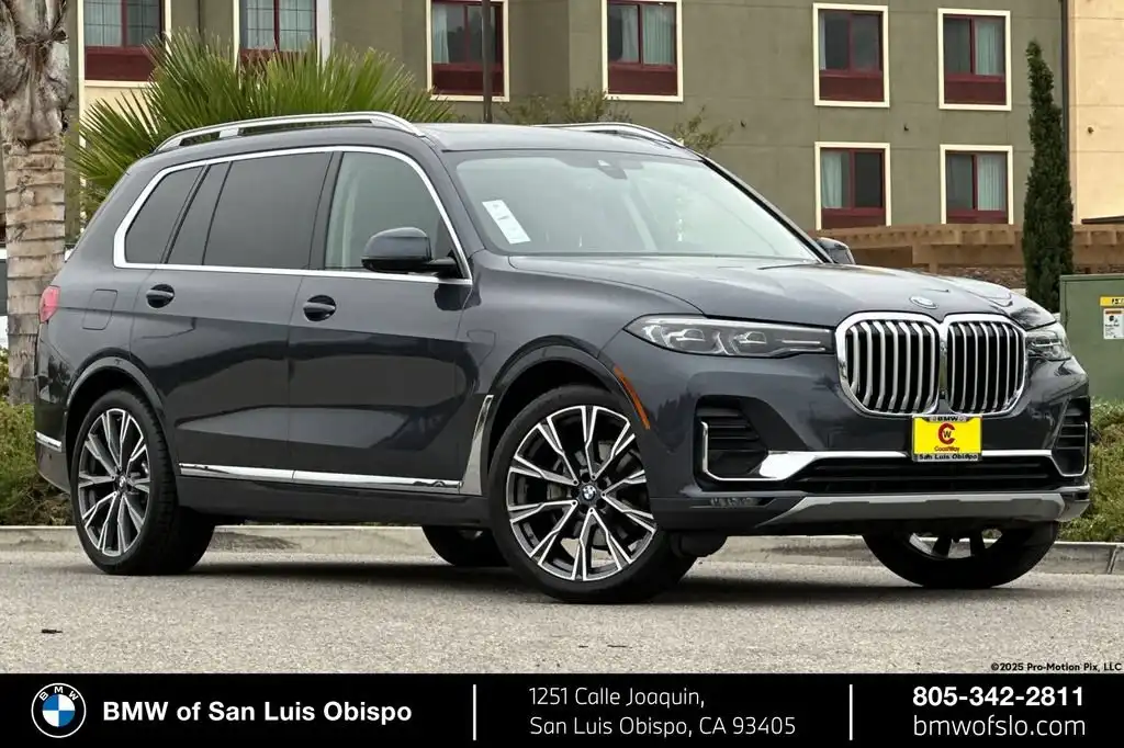 2021 BMW X7 xDrive40i's photo