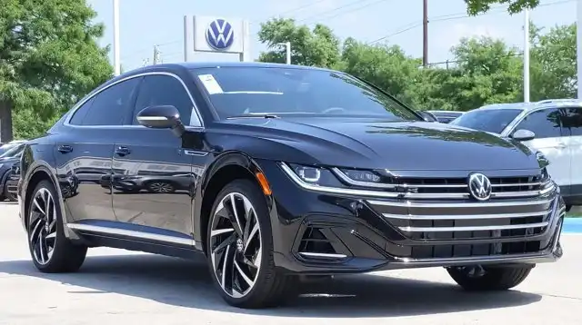 2023 Volkswagen Arteon SEL Premium R-Line with 4Motion's photo