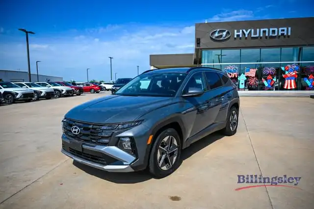 2026 Hyundai Tucson SEL FWD's photo