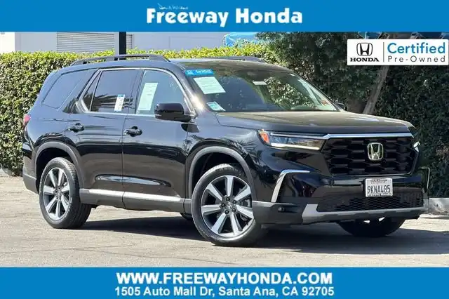 2024 Honda Pilot Touring 2WD's photo