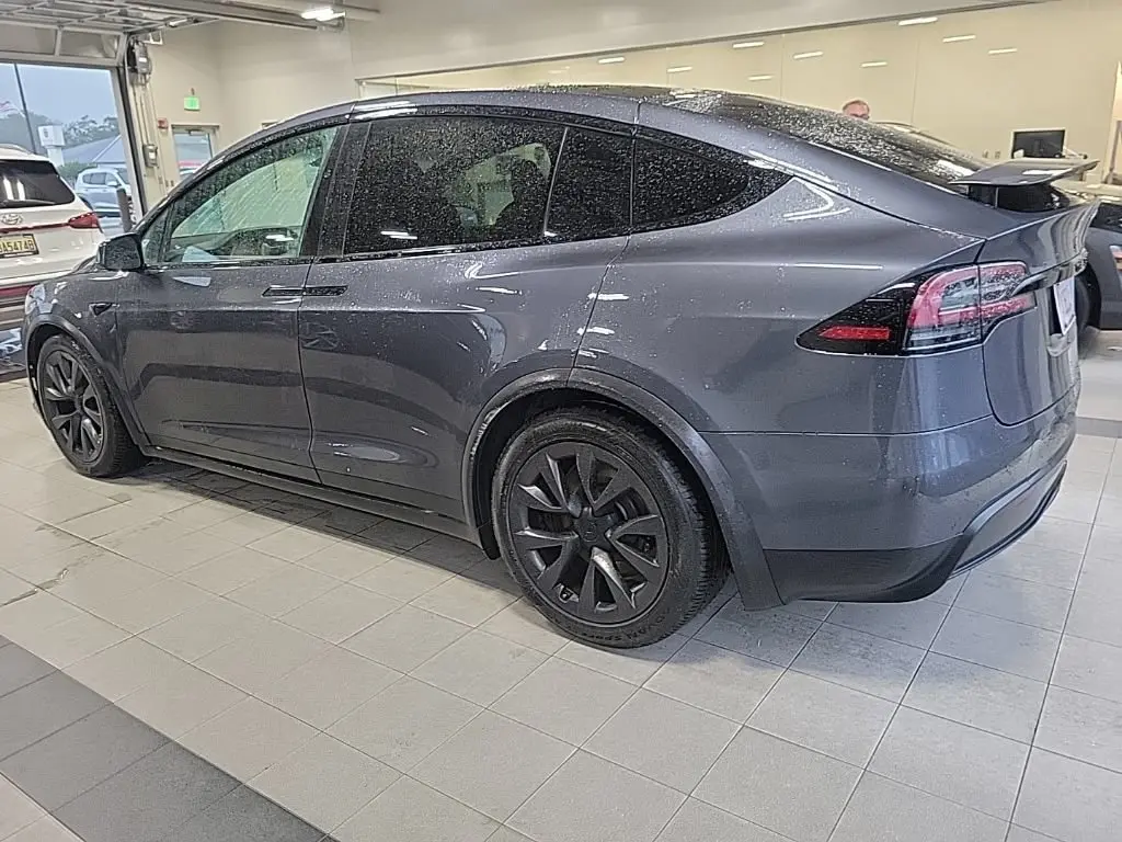 2023 Tesla Model X Long Range photo 4