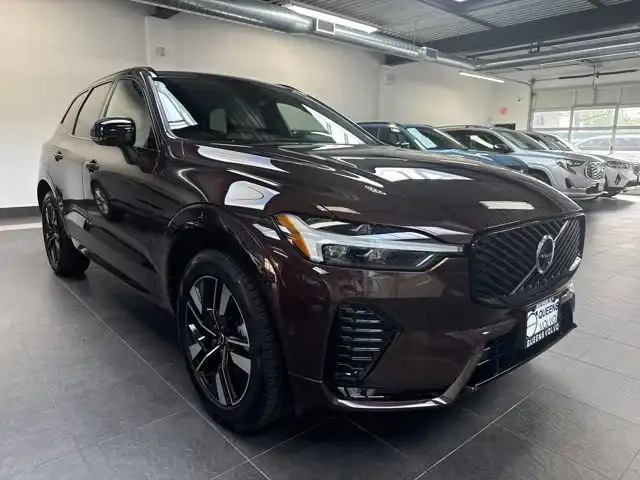 2026 Volvo XC60 B5 Plus Dark AWD's photo