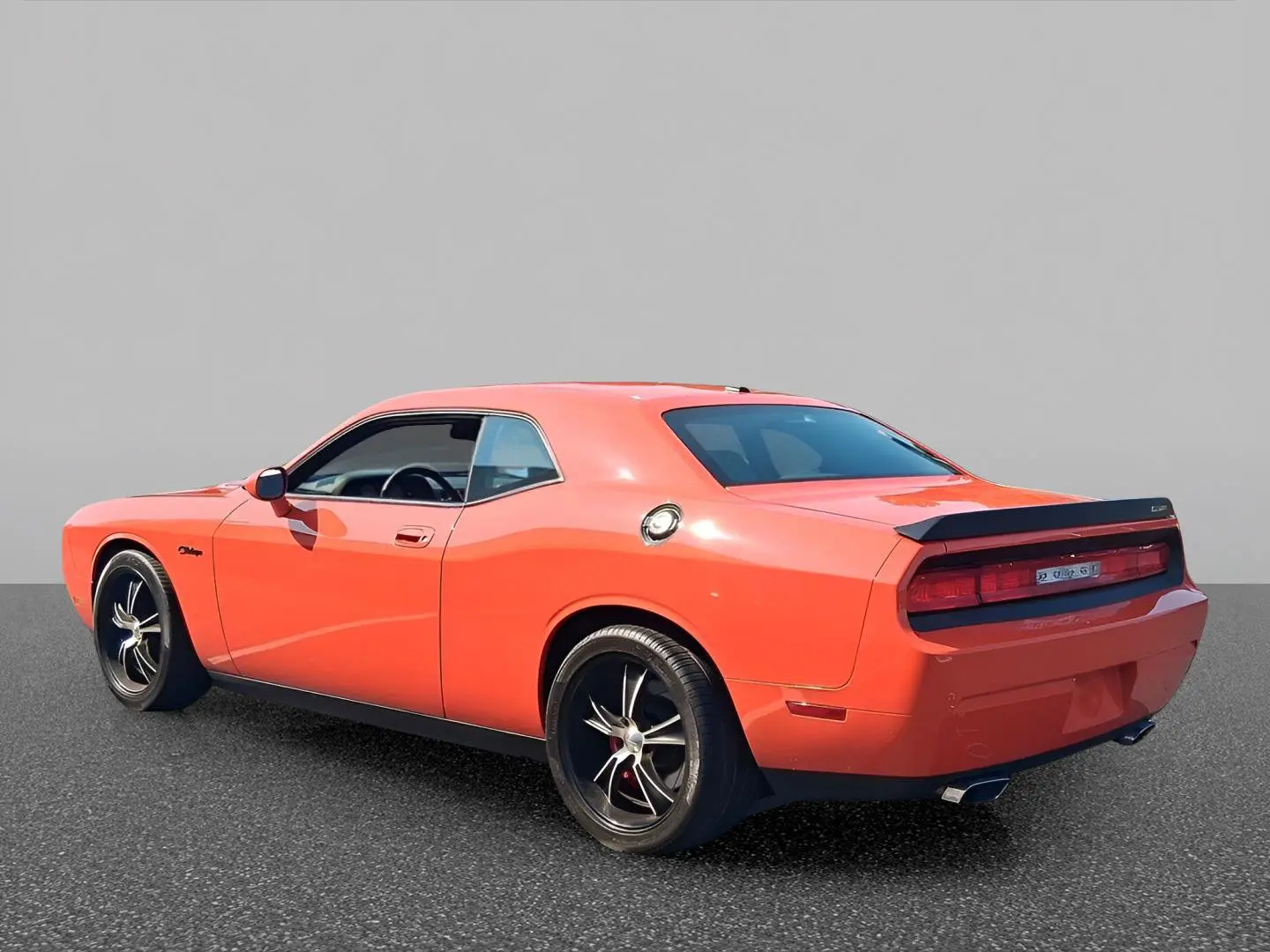 2009 Dodge Challenger SRT8 photo 4