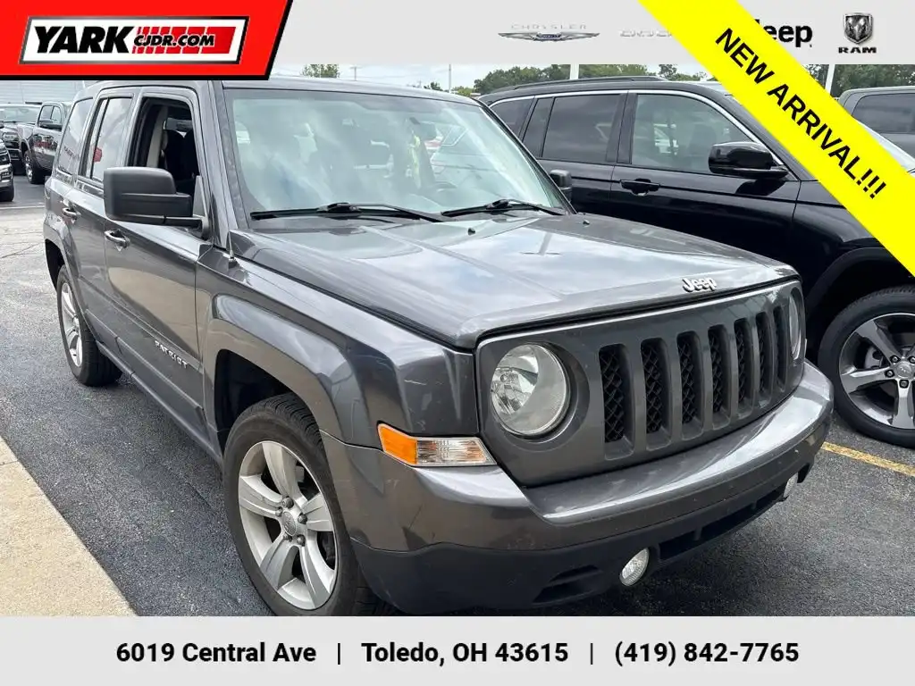 2016 Jeep Patriot Latitude's photo