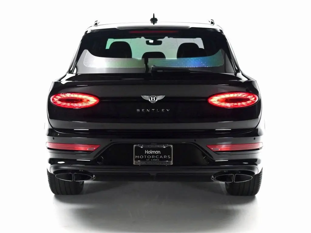 2025 Bentley Bentayga undefined photo 5