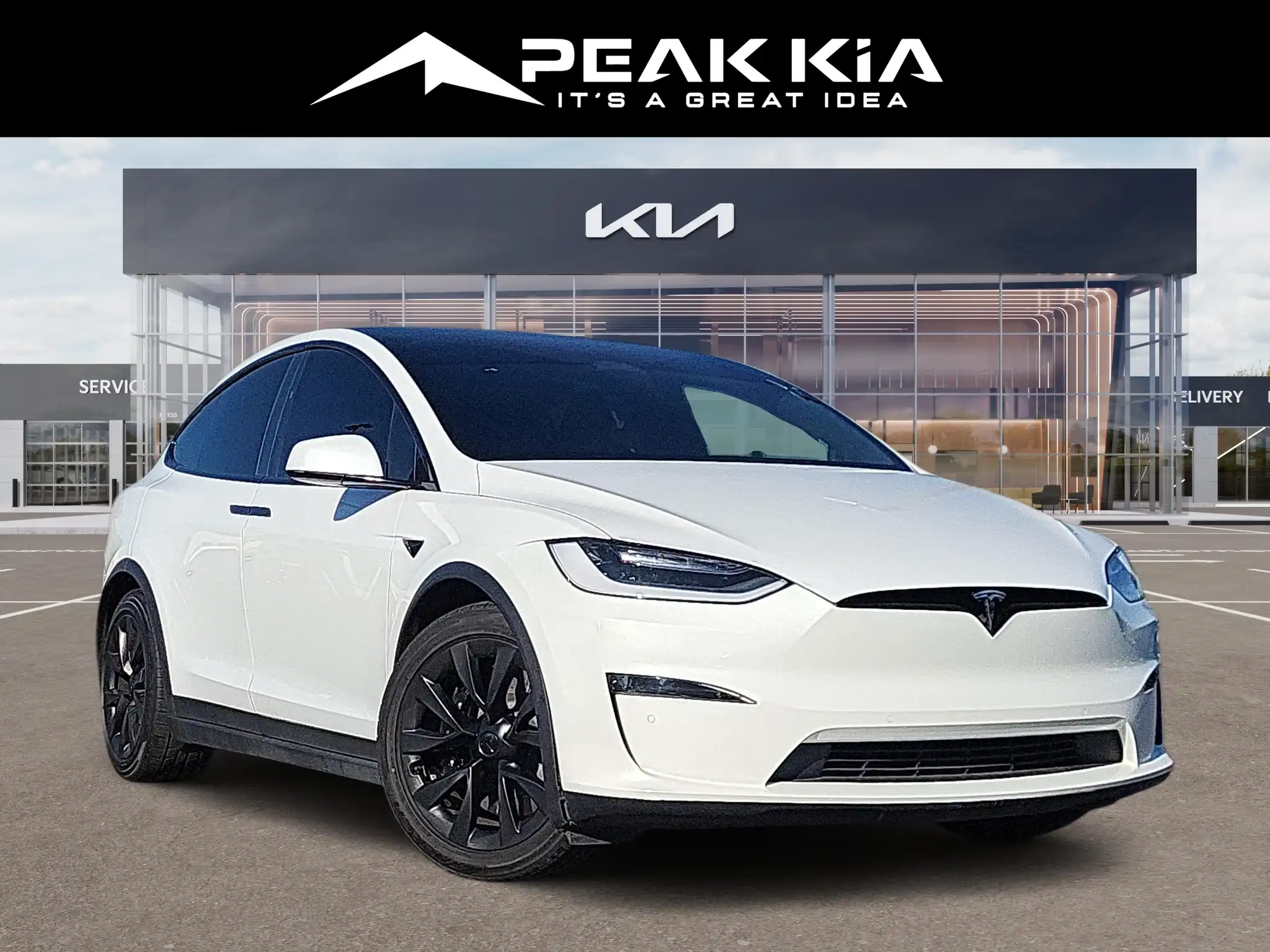2022 Tesla Model X Long Range's photo