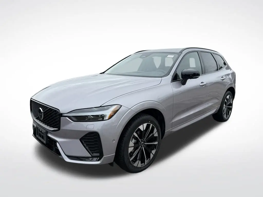 2026 Volvo XC60 B5 Plus Dark AWD photo 3