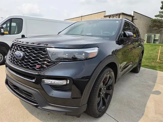 2024 Ford Explorer ST 4WD's photo