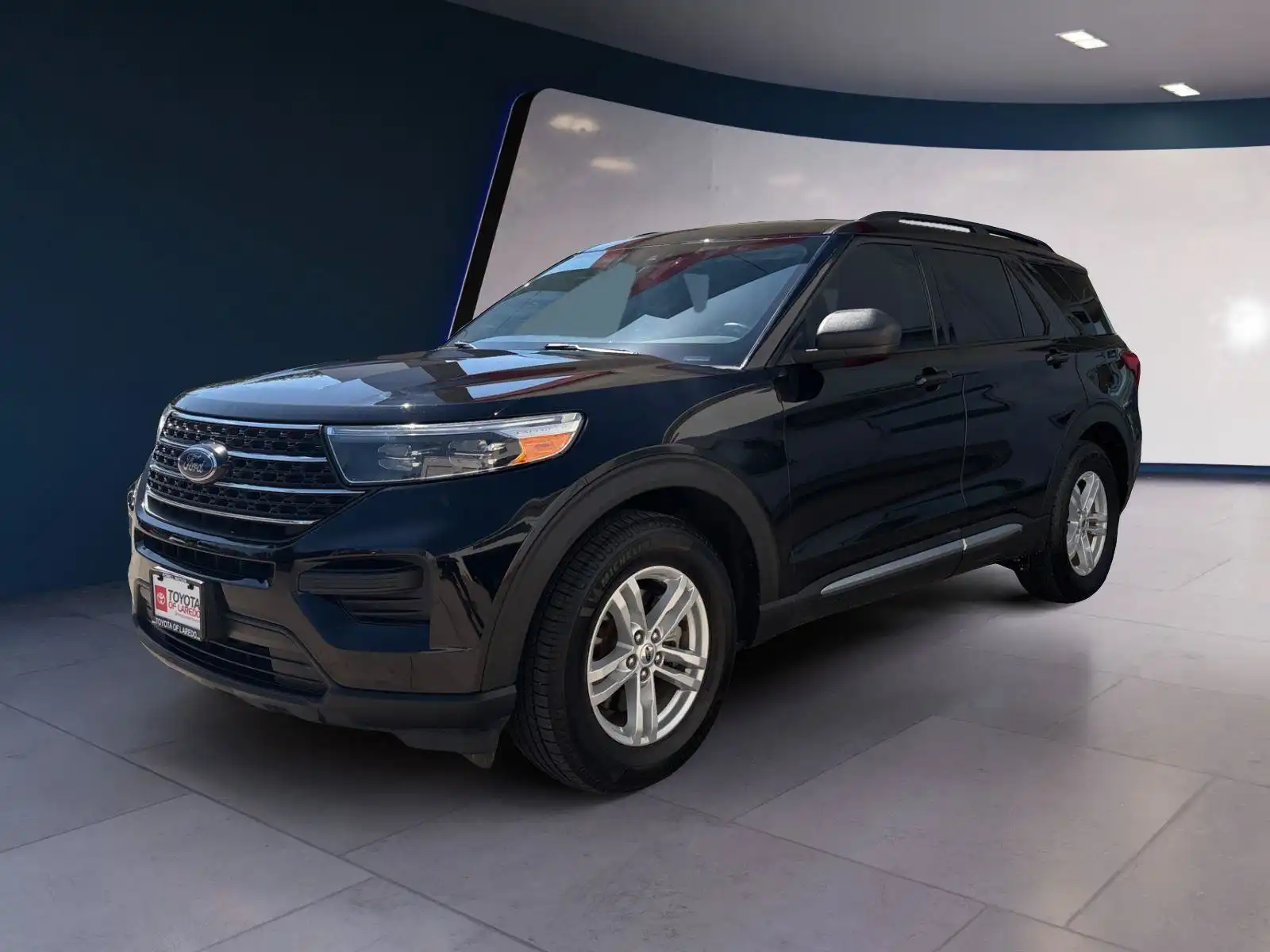 2024 Ford Explorer XLT RWD's photo