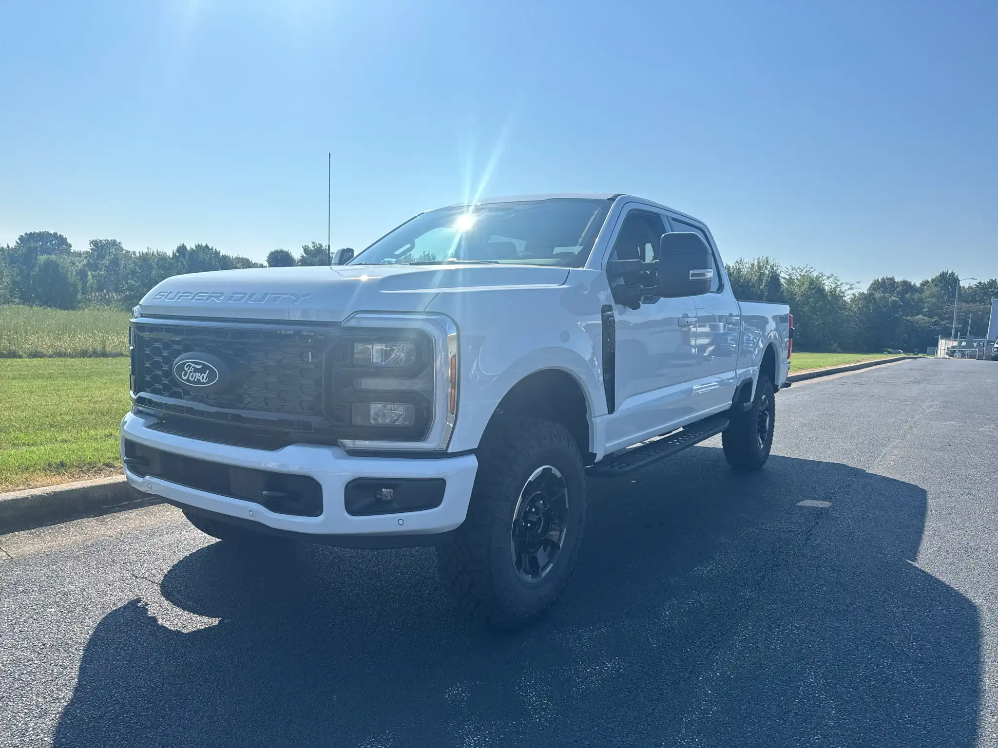 2027 Ford F-250 Lariat 4WD Crew Cab 8' Box's photo