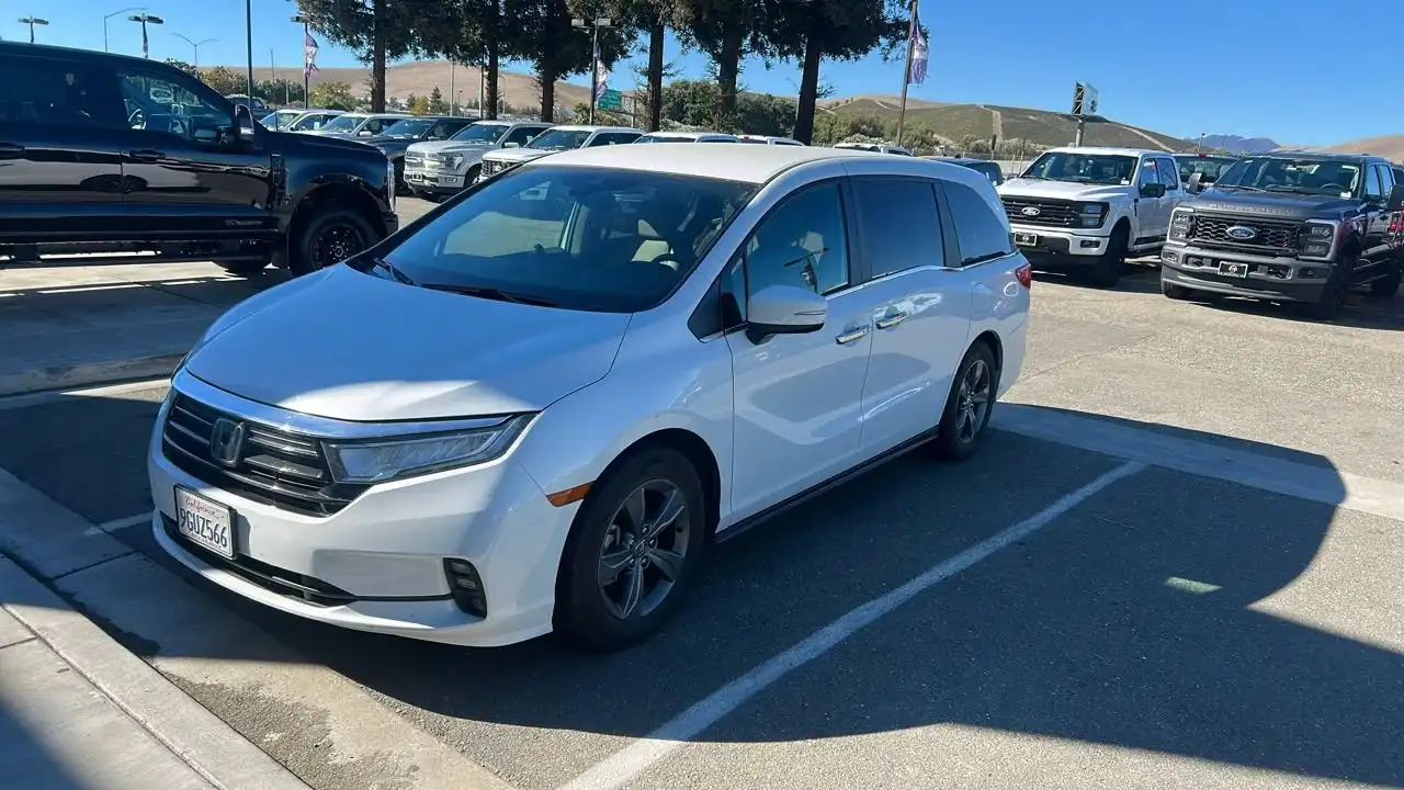 2021 Honda Odyssey EX's photo