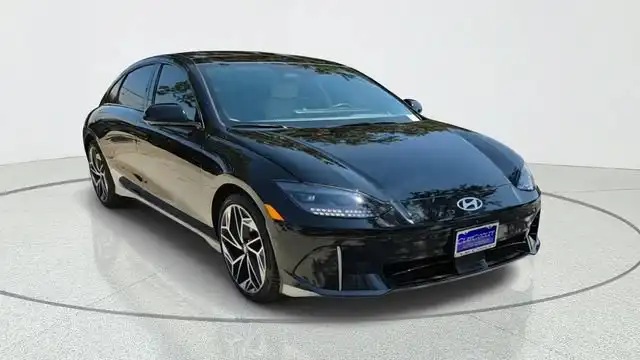 2023 Hyundai Ioniq 6 Limited RWD's photo