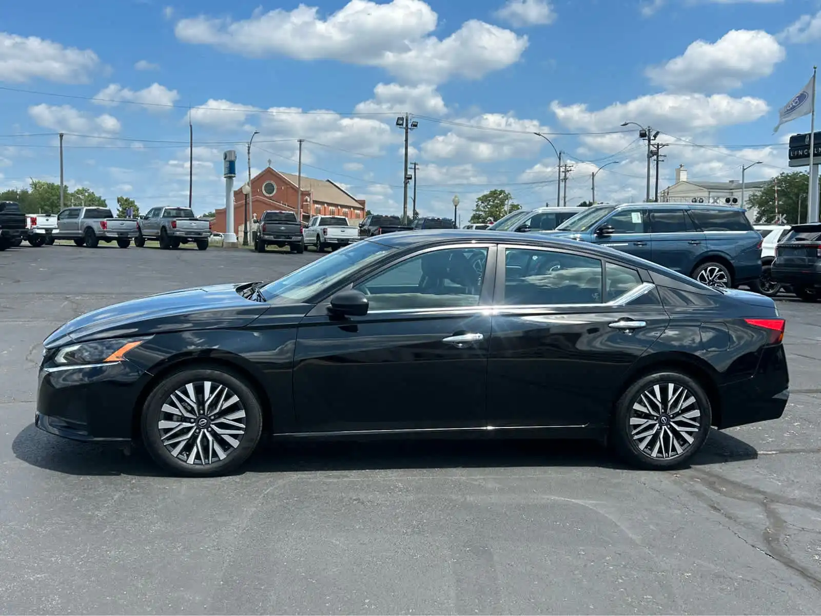 2025 Nissan Altima 2.5 SV's photo