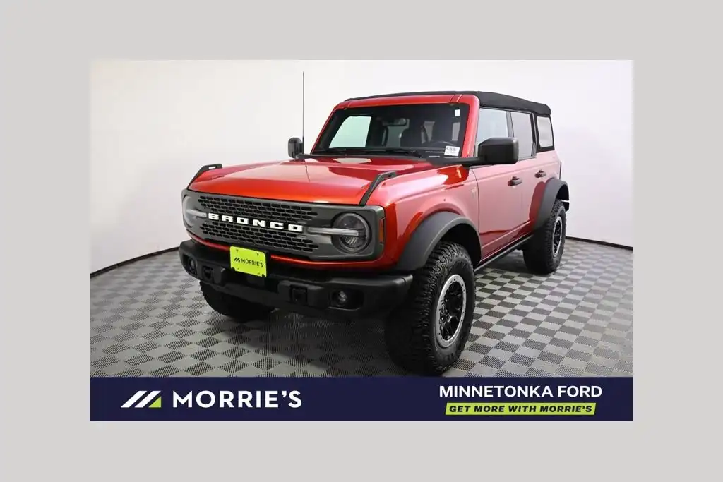 2023 Ford Bronco Badlands 4WD's photo