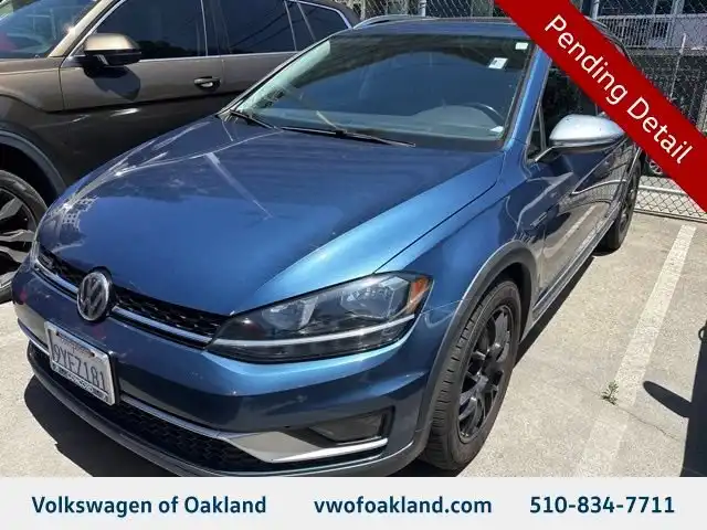 2018 Volkswagen Golf Alltrack TSI SE 4Motion's photo