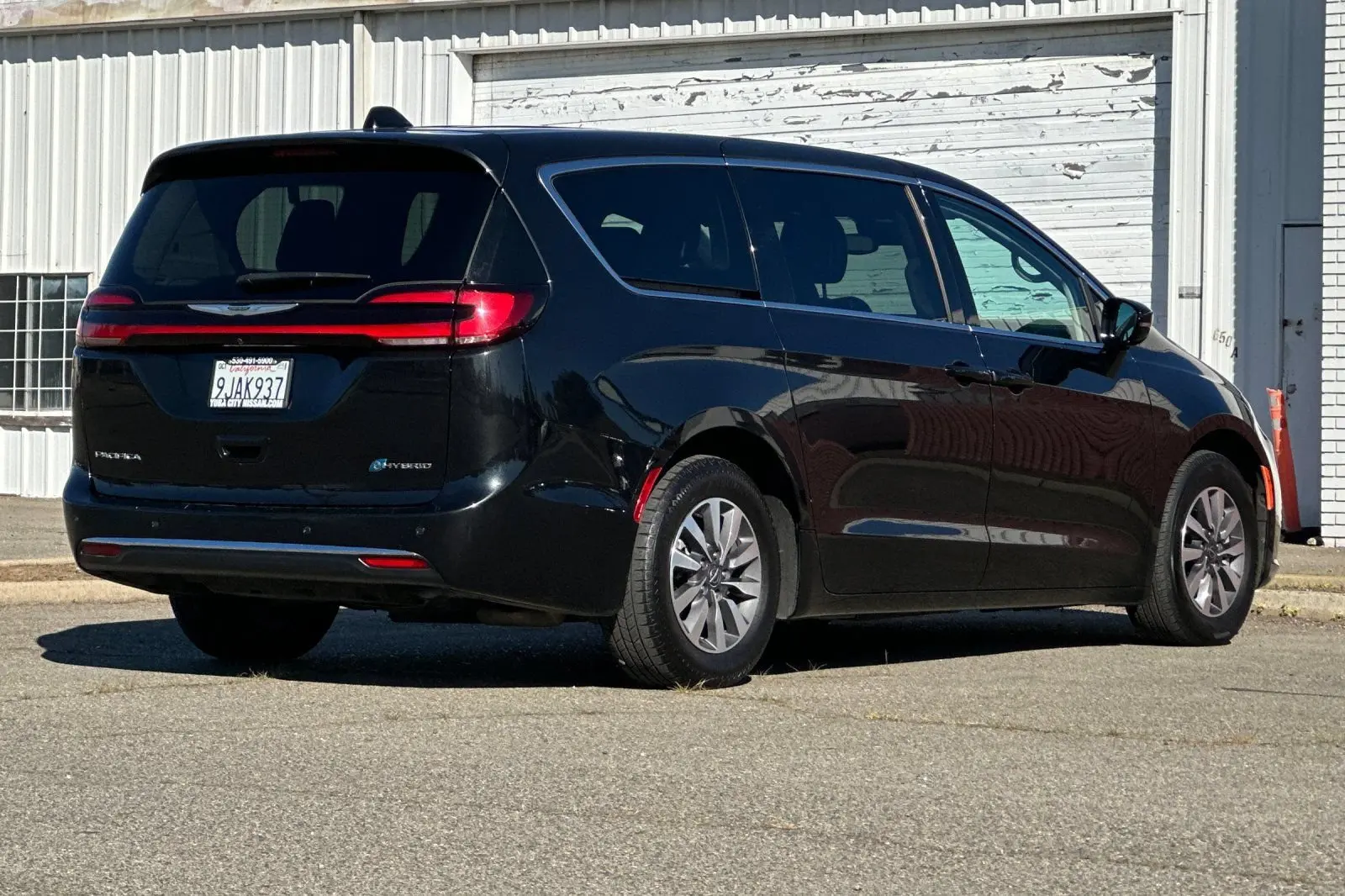 2024 Chrysler Pacifica Hybrid Select PHEV photo 5