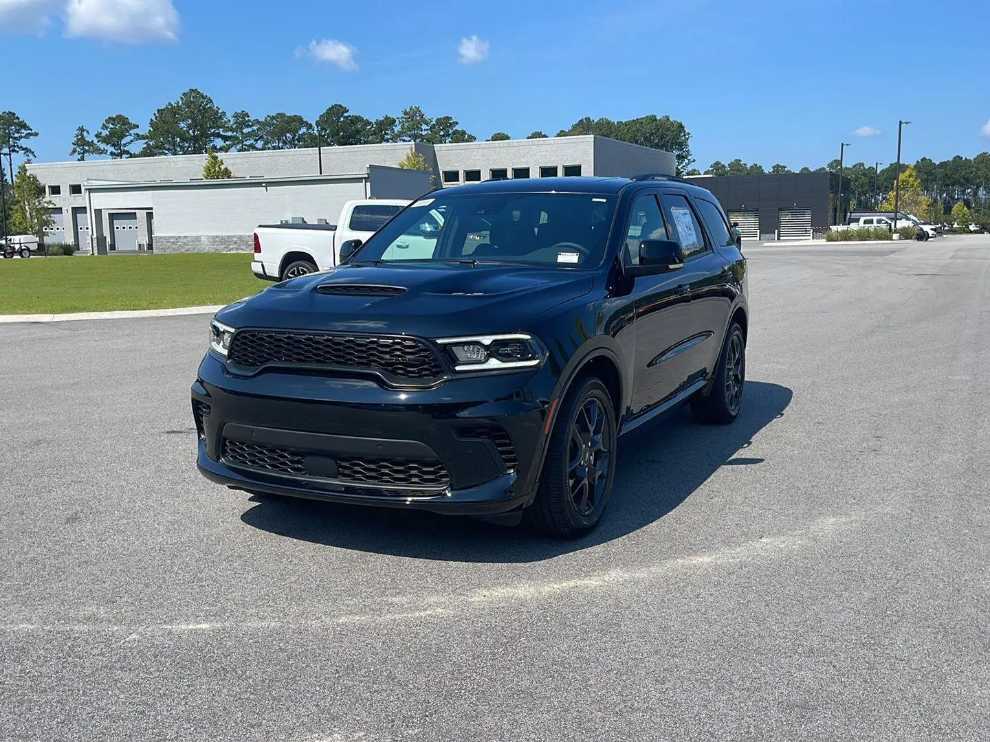 2027 Dodge Durango HEMI V8 GT AWD Plus photo 3
