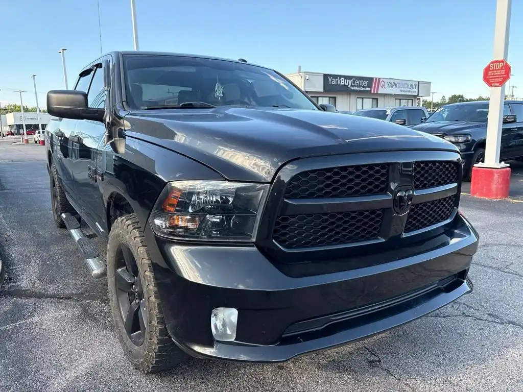 2018 RAM 1500 Express 4x4 Crew Cab 5'7's photo