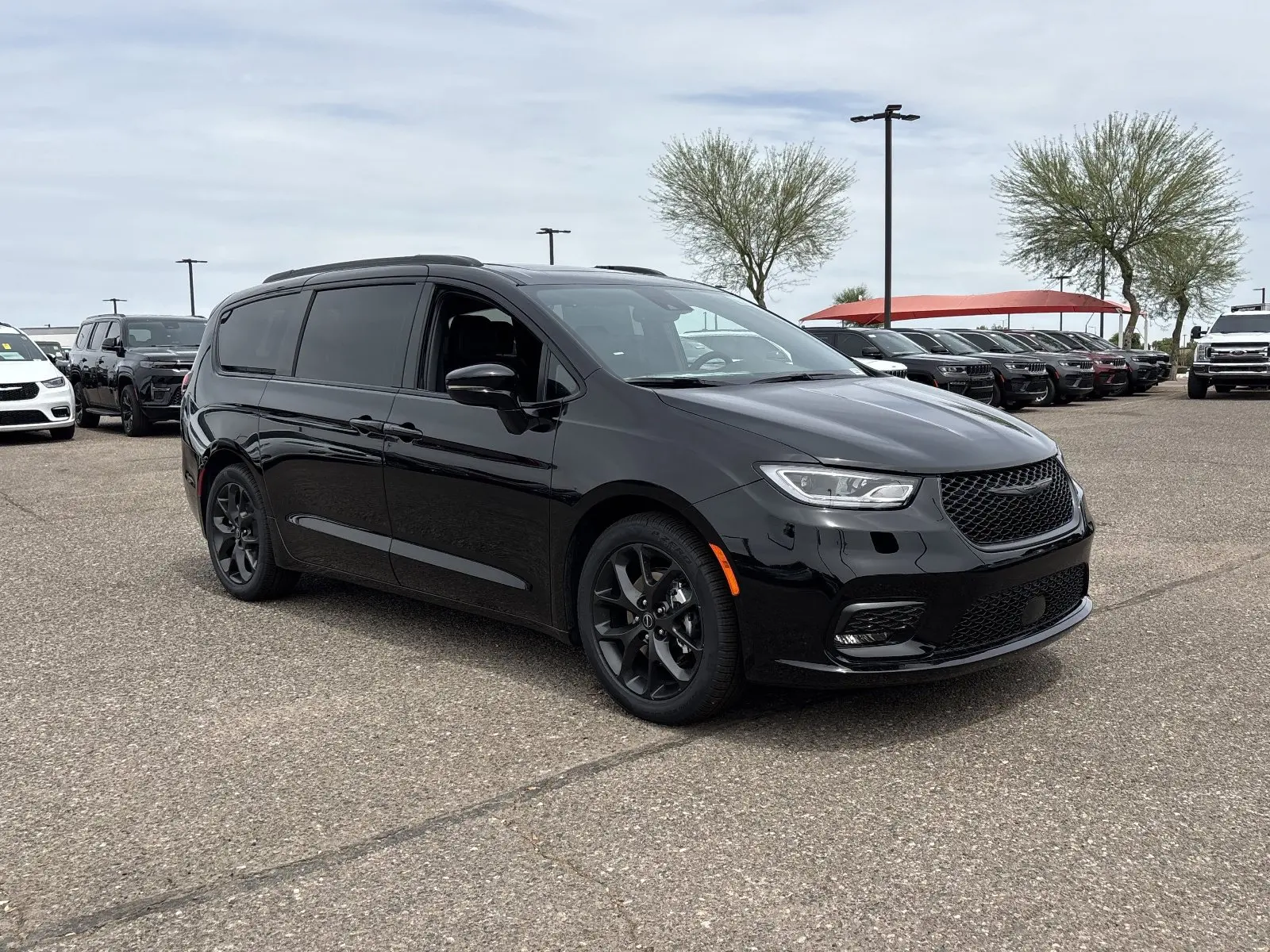 2026 Chrysler Pacifica Select photo 5