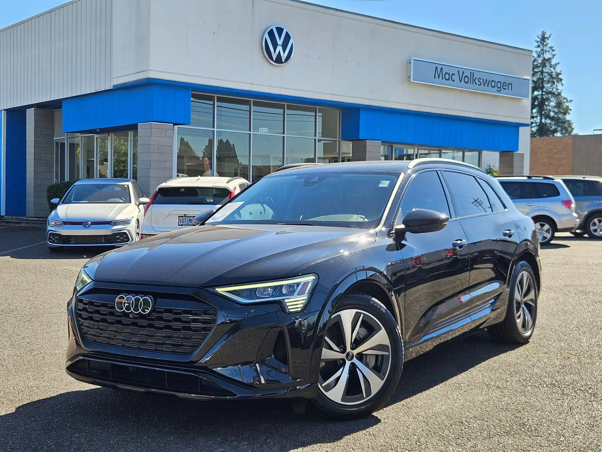 2024 Audi Q8 e-tron 114 kWh Premium quattro 55's photo