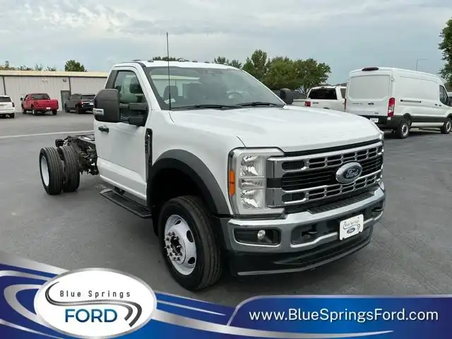 2023 Ford F-450 XL Regular Cab DRW 169 in's photo