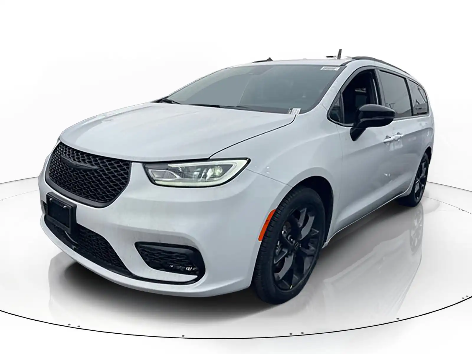 2026 Chrysler Pacifica Limited's photo