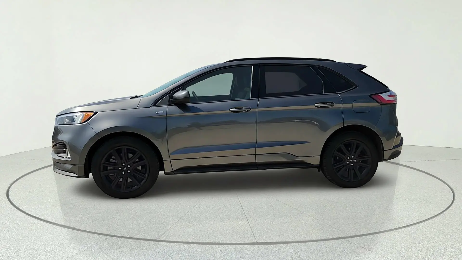 2021 Ford Edge ST-Line photo 4