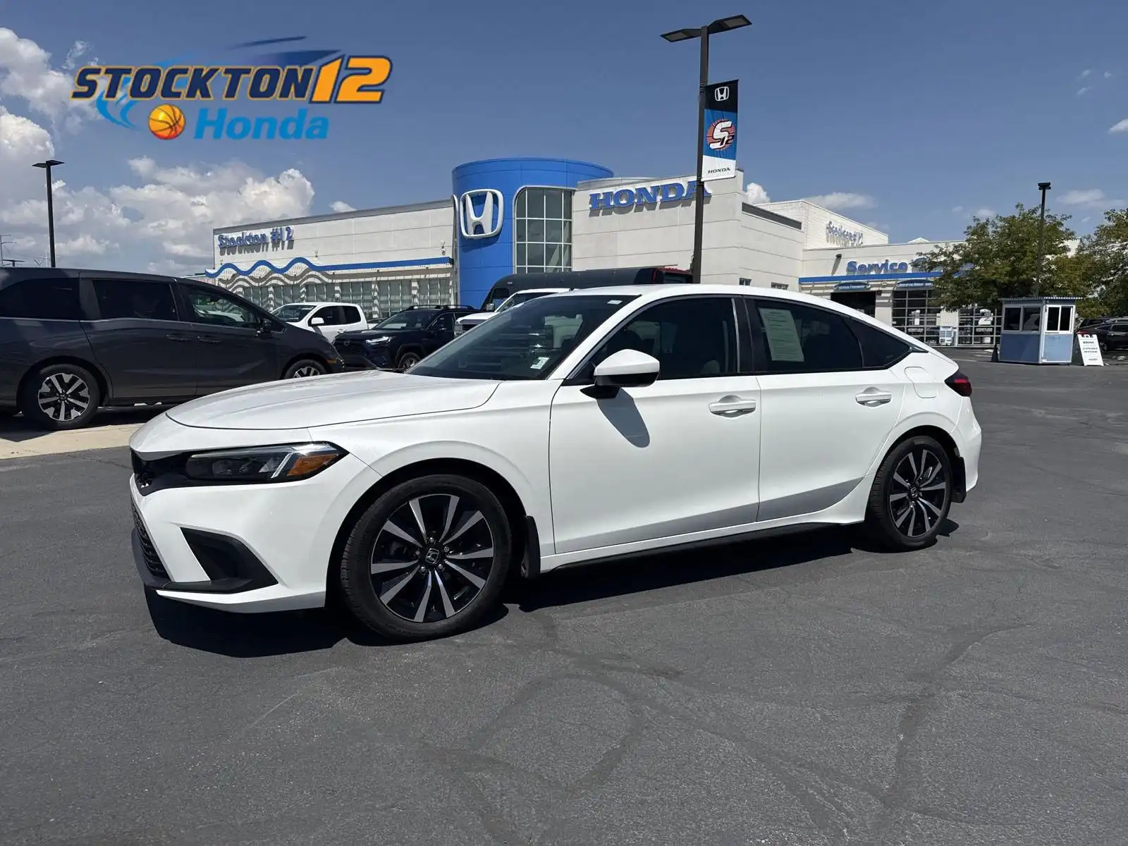 2024 Honda Civic EX-L CVT's photo