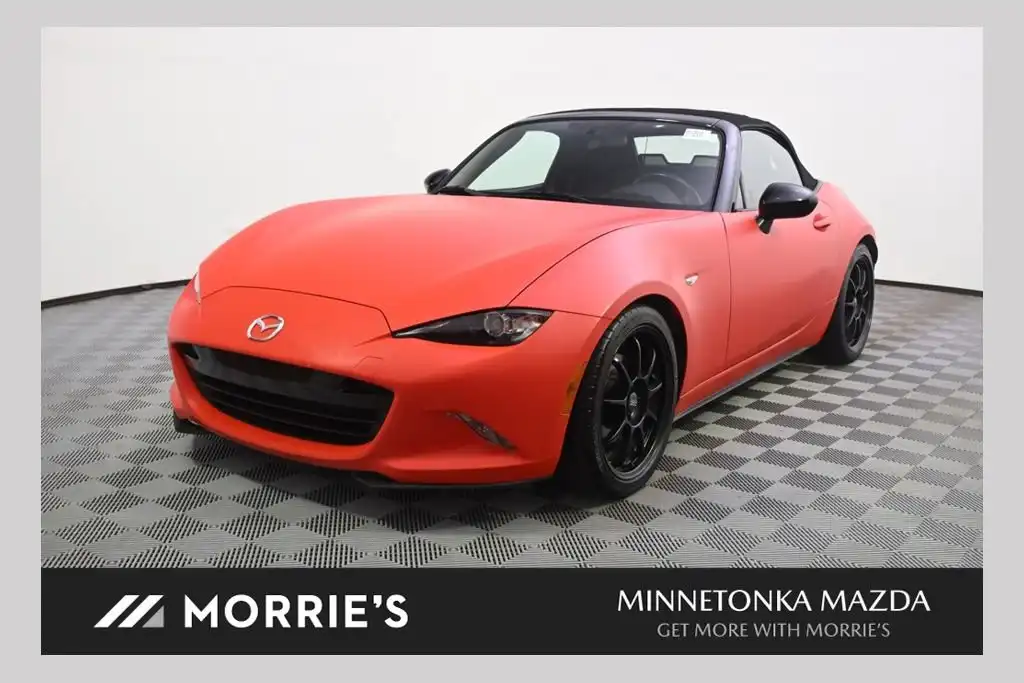 2016 Mazda MX-5 Miata Sport's photo