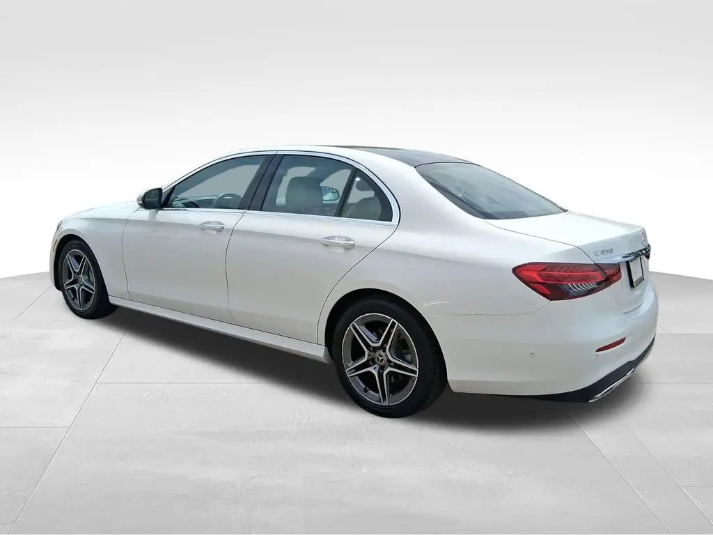 2022 Mercedes-Benz E-Class E350 photo 3