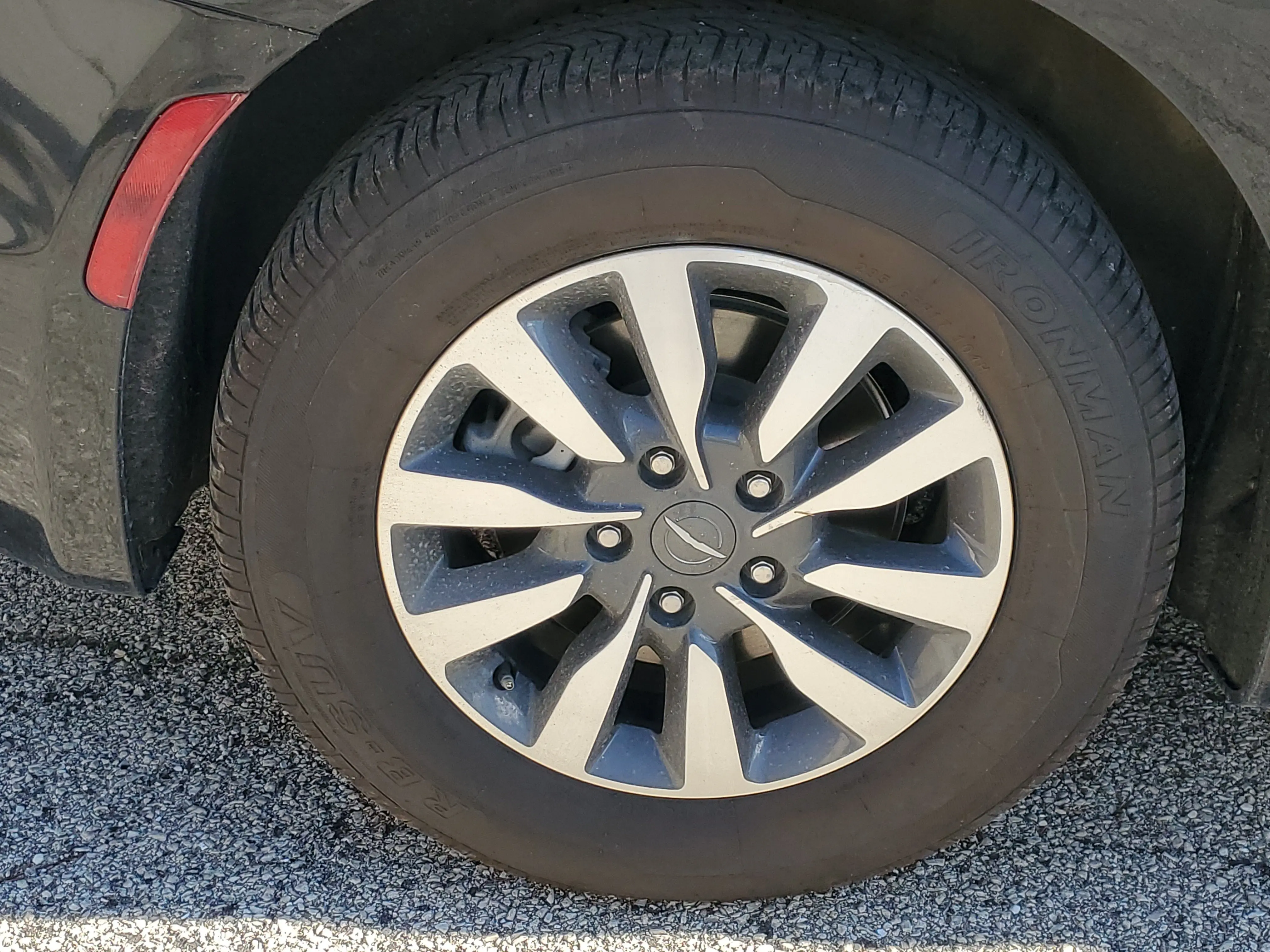 2024 Chrysler Pacifica Hybrid Select PHEV photo 5