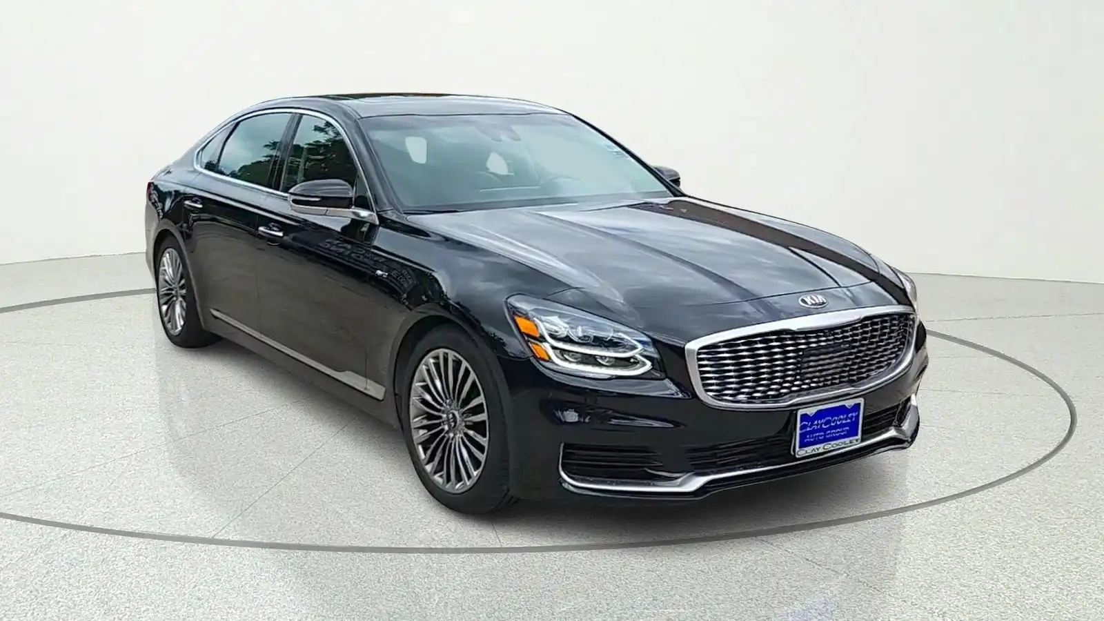 2019 Kia K900 Luxury V6's photo