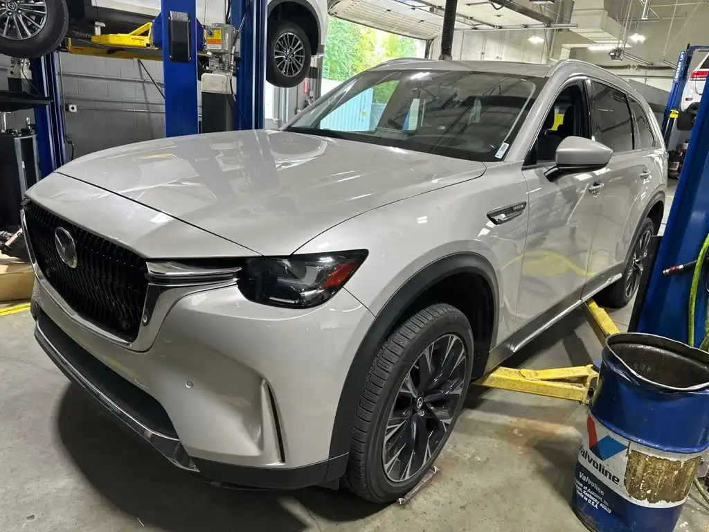 2024 Mazda CX-90 PHEV Premium Package's photo