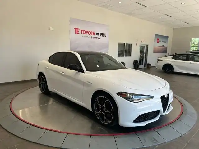2022 Alfa Romeo Giulia 2.0 Ti Veloce Auto AWD's photo