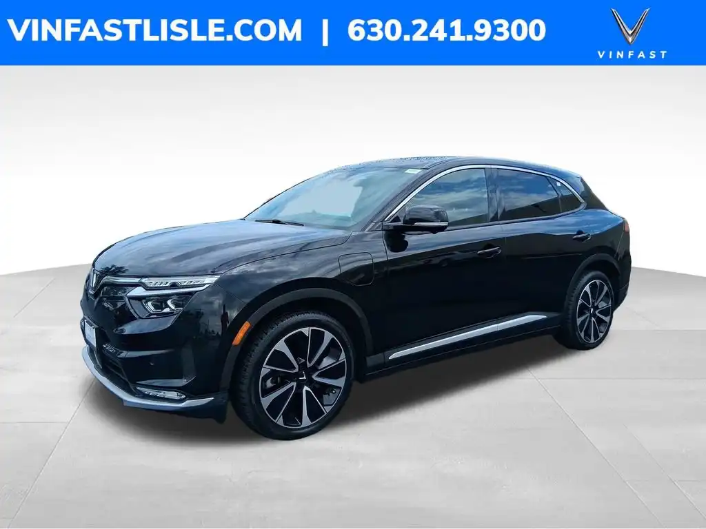 2025 VinFast VF 8 Plus Standard Range's photo