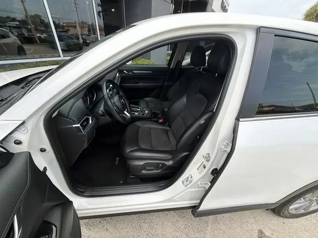 2023 Mazda CX-5 S Select Package Auto AWD photo 3