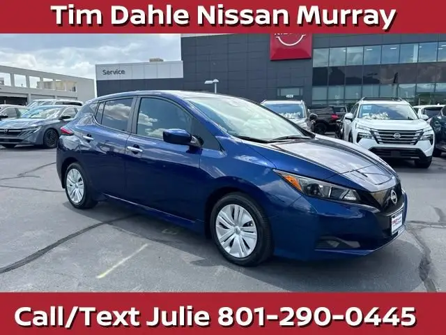 2025 Nissan Leaf S photo 1
