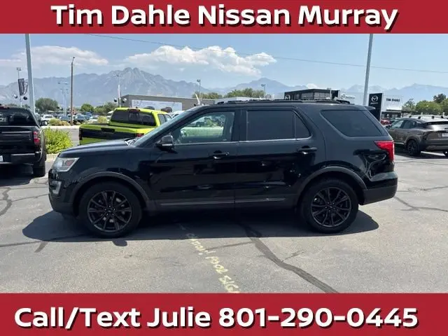 2017 Ford Explorer XLT 4WD photo 5