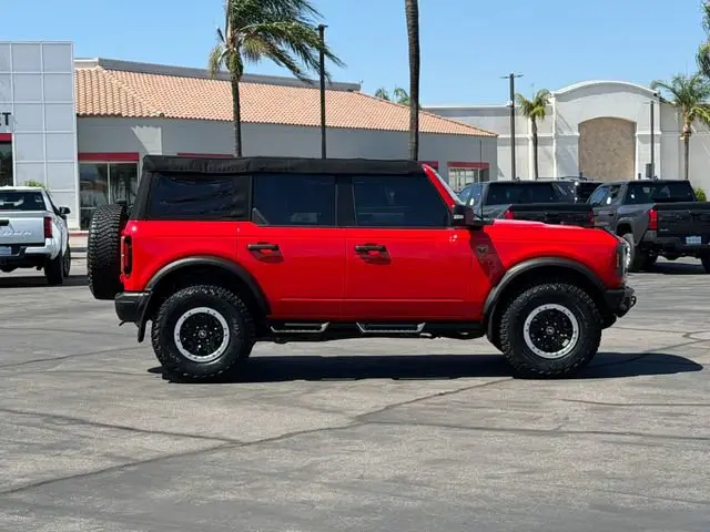 2021 Ford Bronco Badlands 4WD photo 4