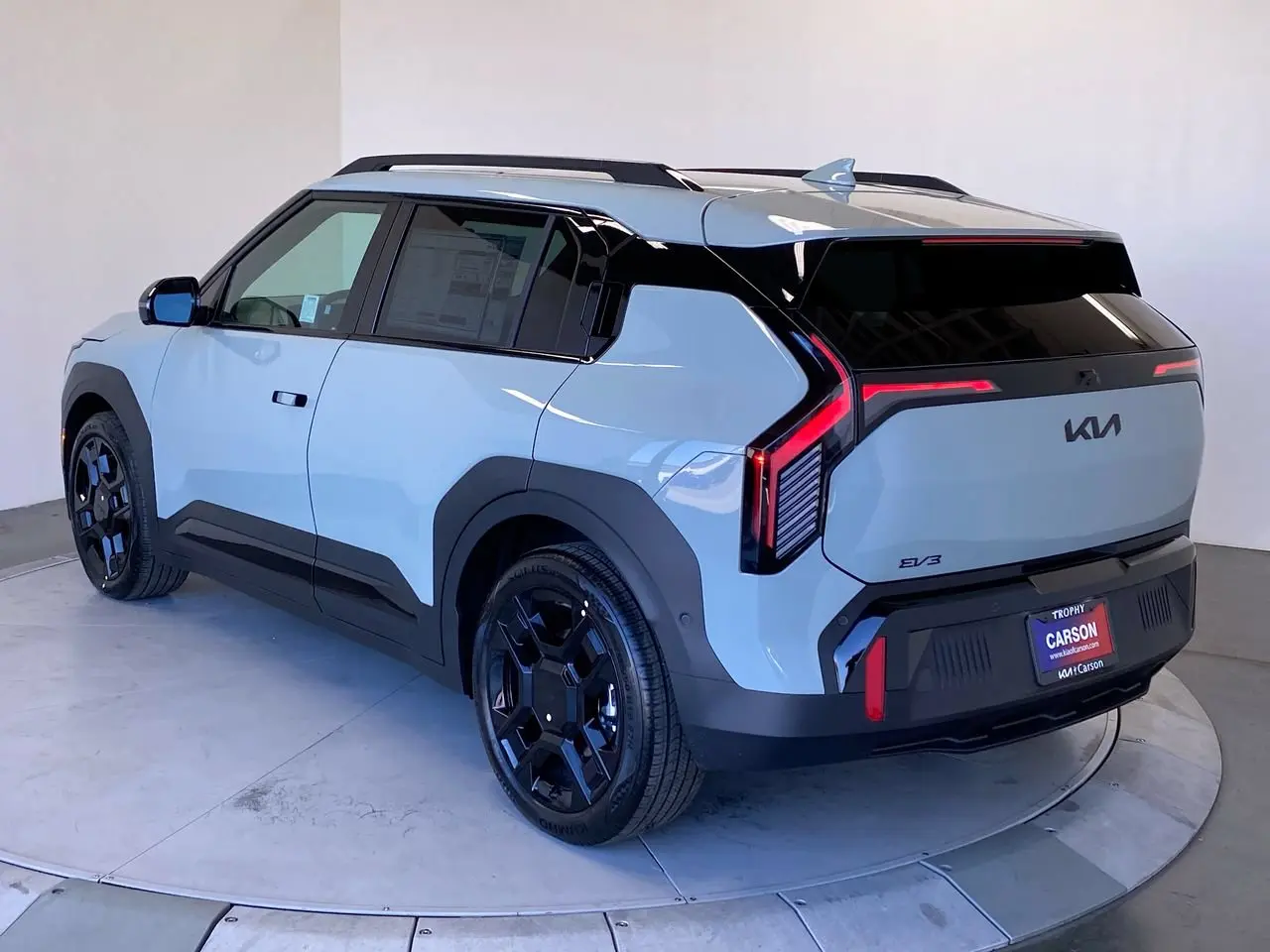2027 Kia EV3 Land photo 3